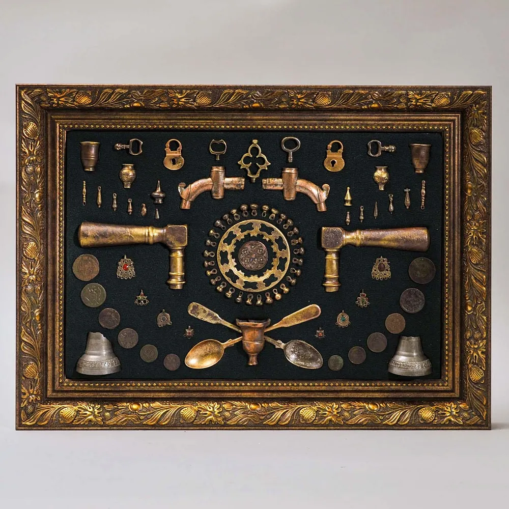 Настенное Коллекционное Панно - Картина "Старинные Латунные штучки". Россия конец XIX - начало ХХ века.