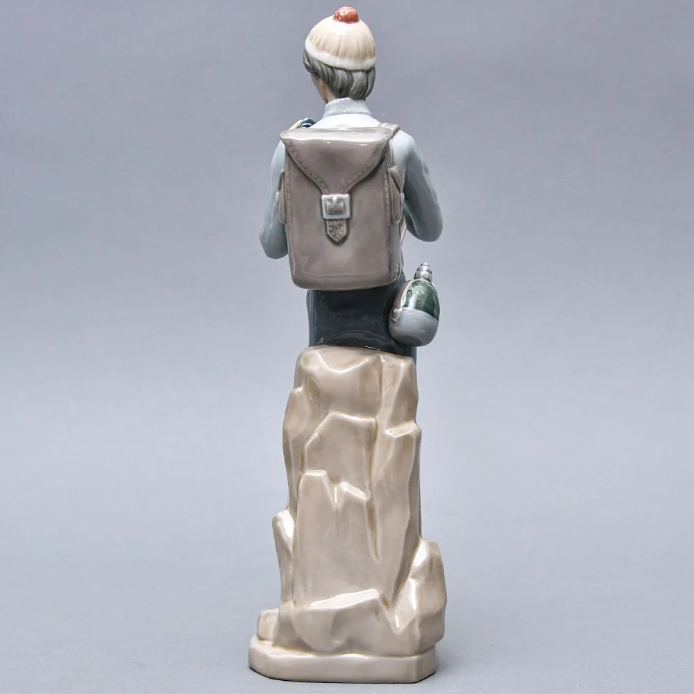 Коллекционная Фарфоровая статуэтка «ПУТЕШЕСТВЕННИК», Lladro / Лядро Испания.
