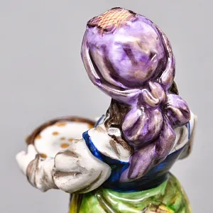 Коллекционная Фарфоровая Статуэтка «Девочка - танцовщица собирает монеты», VOLKSTEDT Германия -50 гг.