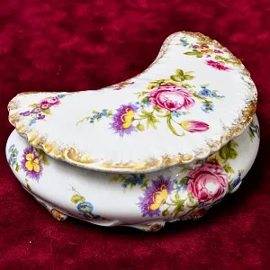 Антикварная Фарфоровая Шкатулка - Бонбоньерка «Летние мотивы». Франция начало ХX века.