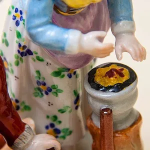 Фарфоровая статуэтка «Дети - Маленькие помощники» SP Dresden, Германия середина ХХ века.