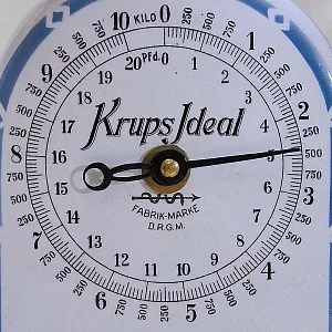 Редкость! Старинные Кухонные Весы в Фарфоровом корпусе KRUPS IDEAL, Германия -1915 год.