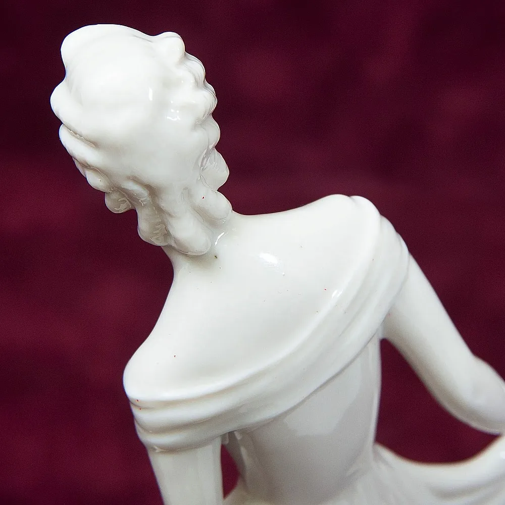 Фарфоровая Статуэтка «Девушка в белом платье», Hutschenreuther, Германия -1955-1968гг.