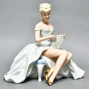 Фарфоровая статуэтка «Балерина, Танцовщица c Веером», WALLENDORF Германия 1953-1962 годы.