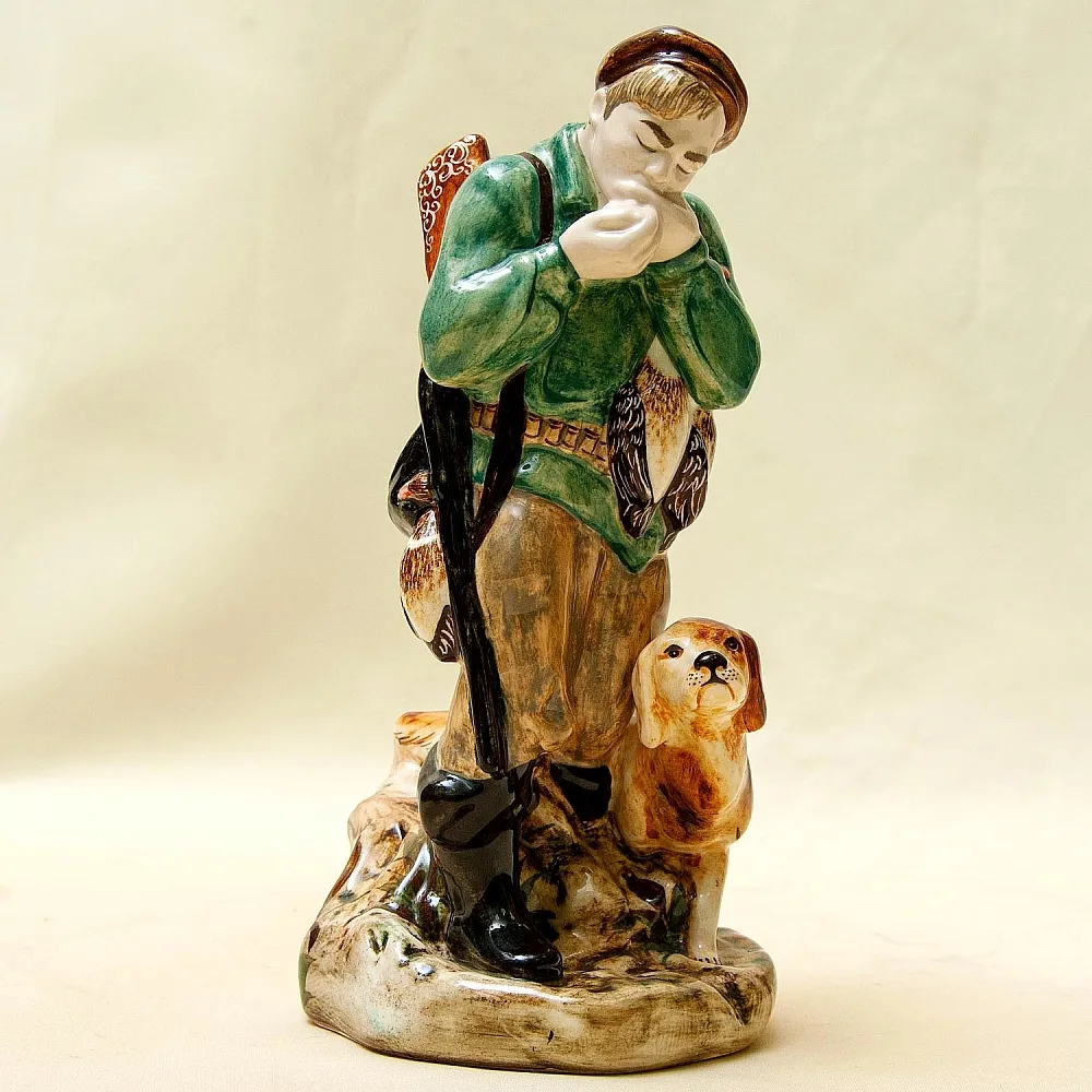 Авторская Коллекционная Фарфоровая Статуэтка «Охотник - Утиная охота», Россия.