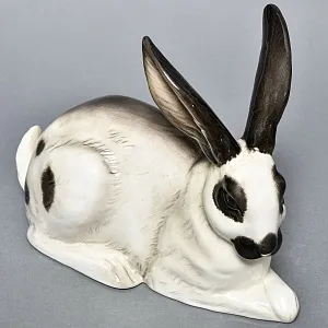 Большая Коллекционная Фарфоровая статуэтка «Кролик», Goebel Германия, вторая половина ХХ века.