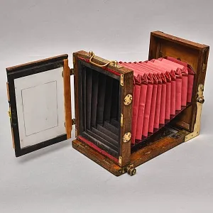  Большой Старинный Антикварный Фотоаппарат - Фотокамера FERDINAND Германия 1900 год.