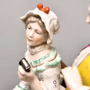 Антикварная Фарфоровая статуэтка «Галантная сцена у клавесина», Ernst Bohne Sohne Германия, 1901 - 1920 годы. 