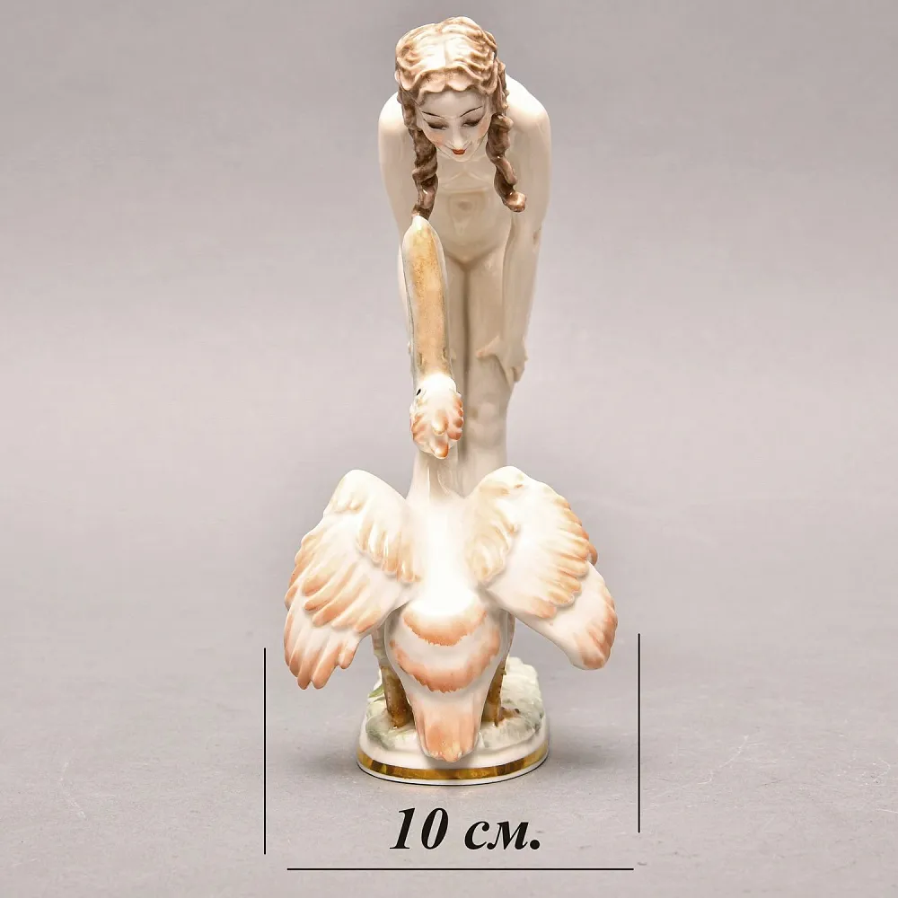 Коллекционная статуэтка «Девушка и Пеликан», Фарфор Hutschenreuther Германия, 1955 - 1968 годы.