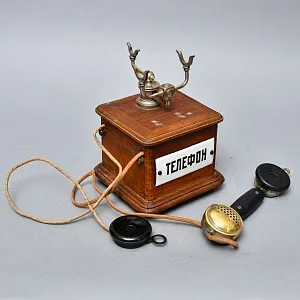 Антикварный Настольный Телефонный аппарат - Телефон «La Telephone - Phono Prive», Франция -1915 год.