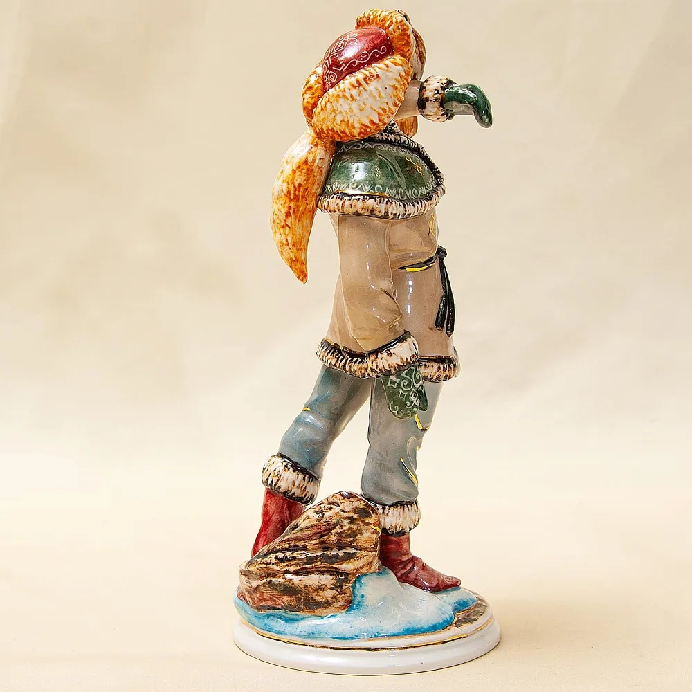 Авторская Коллекционная Фарфоровая Статуэтка «Охотник - Соколиная охота», Россия.
