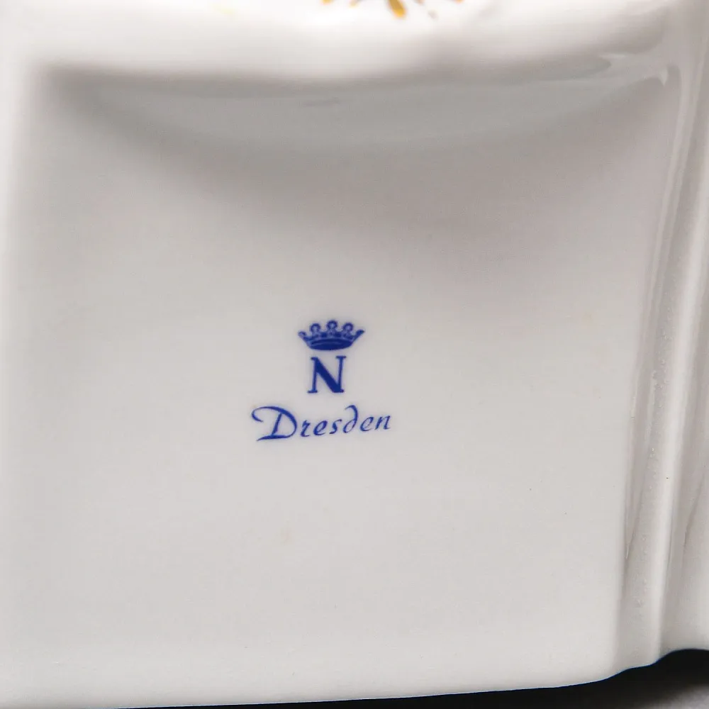 Каминные Кварцевые Часы в стиле Рококо «Цветочные Гирлянды», Германия 80-е годы ХХ века.