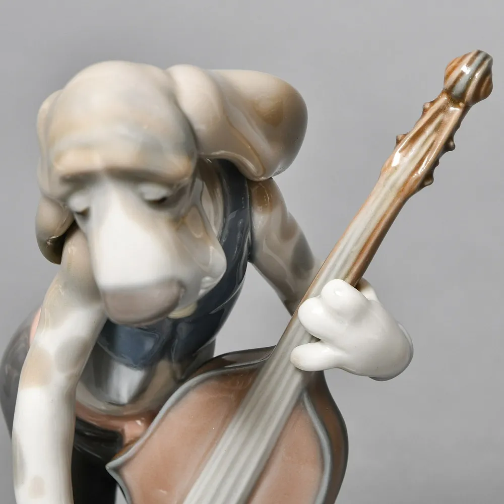 Коллекционная Фарфоровая статуэтка «Собака, играющая на контрабасе», Lladro Испания, 1971 - 1978 годы.