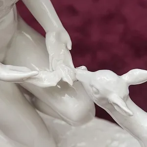 Редкая Фарфоровая Статуэтка «Девушка с Олененком», Hutschenreuther,  Германия -1955 год.