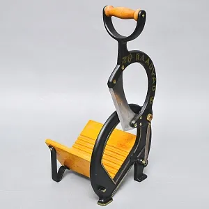 Винтажная Ручная Механическая Хлеборезка - Слайсер - Нож, RAADVAD Дания, середина ХХ века.