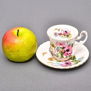 Коллекционная Фарфоровая Кофейная пара «Сбор урожая маков», ROYAL ALBERT Англия.