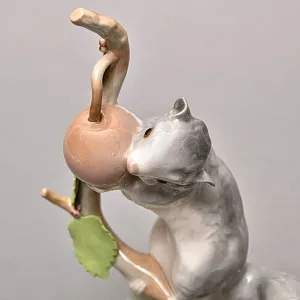 Коллекционная Фарфоровая статуэтка «Белка. Соня», Lladro / Лядро Испания.