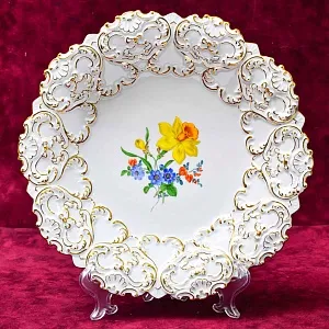 Антикварное Фарфоровое Блюдо - Тарелка «БУКЕТ С НАРЦИССОМ», MEISSEN Германия, первая половина ХХ века.