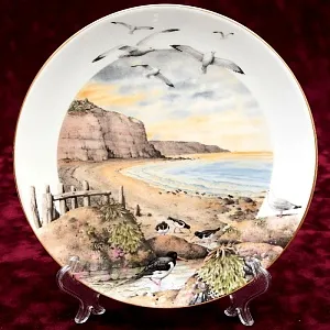 Коллекционная Тарелка «Февраль» Фарфор, ROYAL WORCHESTER, Англия -1979 год.