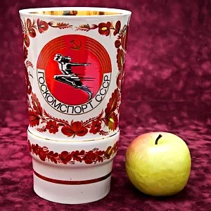 Агитационная! Подарочная Фарфоровая Ваза «Госкомспорт СССР» Барановский ФЗ CCCР - 70 гг.