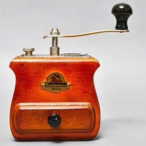 Винтажная Деревянная Ручная Механическая Кофемолка «Мокка» Zassenhaus Германия.