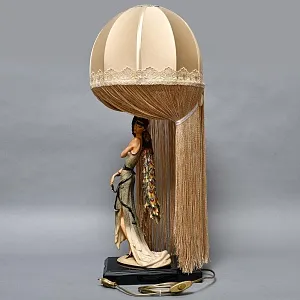 Редкость! Настольная Электрическая Лампа - Светильник «Дама с Павлином», Florence Италия -1987 год.