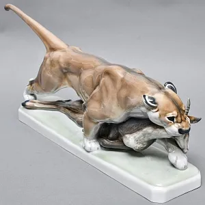 Большая! Авторская Фарфоровая статуэтка «ПУМА С ДОБЫЧЕЙ», ROSENTHAL Германия - 1938 год. 