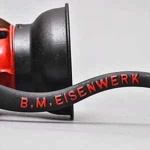 Большая Старинная Чугунная Зерно Мельница - Измельчитель, B.M.EISENWERK Германия 30 -е годы ХХ века.