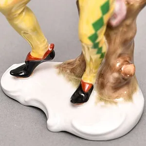 Редкая Фарфоровая статуэтка «КЛОУН В КАПЮШОНЕ», ROSENTHAL Германия, 1983 - 1991 годы. 