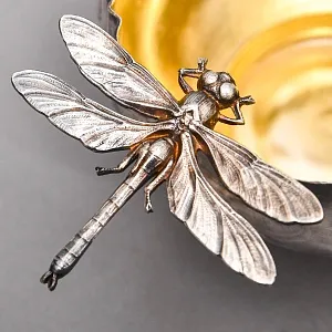 Винтажная Металлическая сахарница с щипчиками «СТРЕКОЗЫ», Англия - середина ХХ века. 