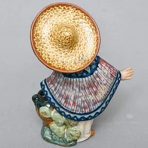 Коллекционная Фарфоровая статуэтка «Мексиканский мальчик в сомбреро», Lladro серия Грес, Испания.