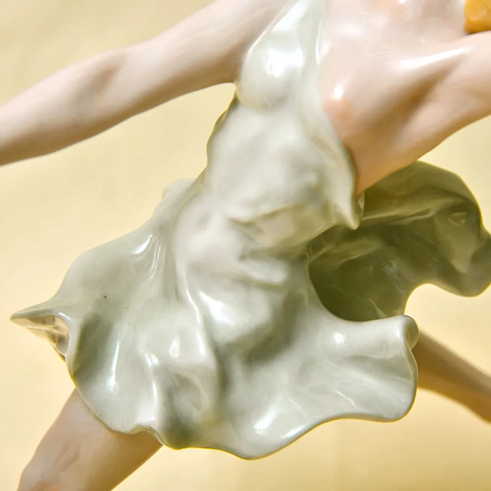 Авторская Коллекционная Статуэтка «ПОДРУГИ. ТАНЕЦ», фарфор Hutschenreuther, Германия 1955-1968 годы. 