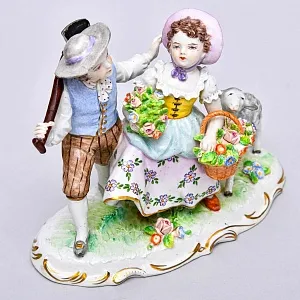 Коллекционная Фарфоровая статуэтка «Маленькие Садовники», SITZENDORF Германия, середина ХХ века.