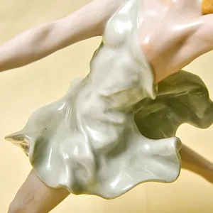 Авторская Коллекционная Статуэтка «ПОДРУГИ. ТАНЕЦ», фарфор Hutschenreuther, Германия 1955-1968 годы. 