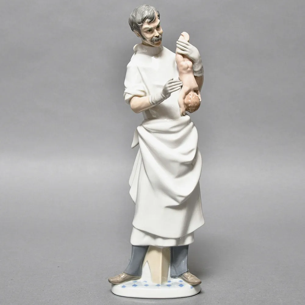 Редкая! Большая Коллекционная Фарфоровая Статуэтка «Врач Акушер» Lladro, Испания -1971 год.