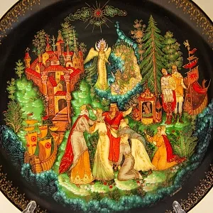 Коллекционная Тарелка «СКАЗКА О ЦАРЕ САЛТАНЕ» Фарфор - ЛФЗ, СССР -1989 год.