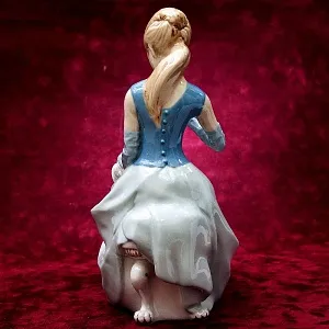 Коллекционная Статуэтка «Дама с Болонкой» Фарфор ROYAL DUX BOHEMIA -1970 год.