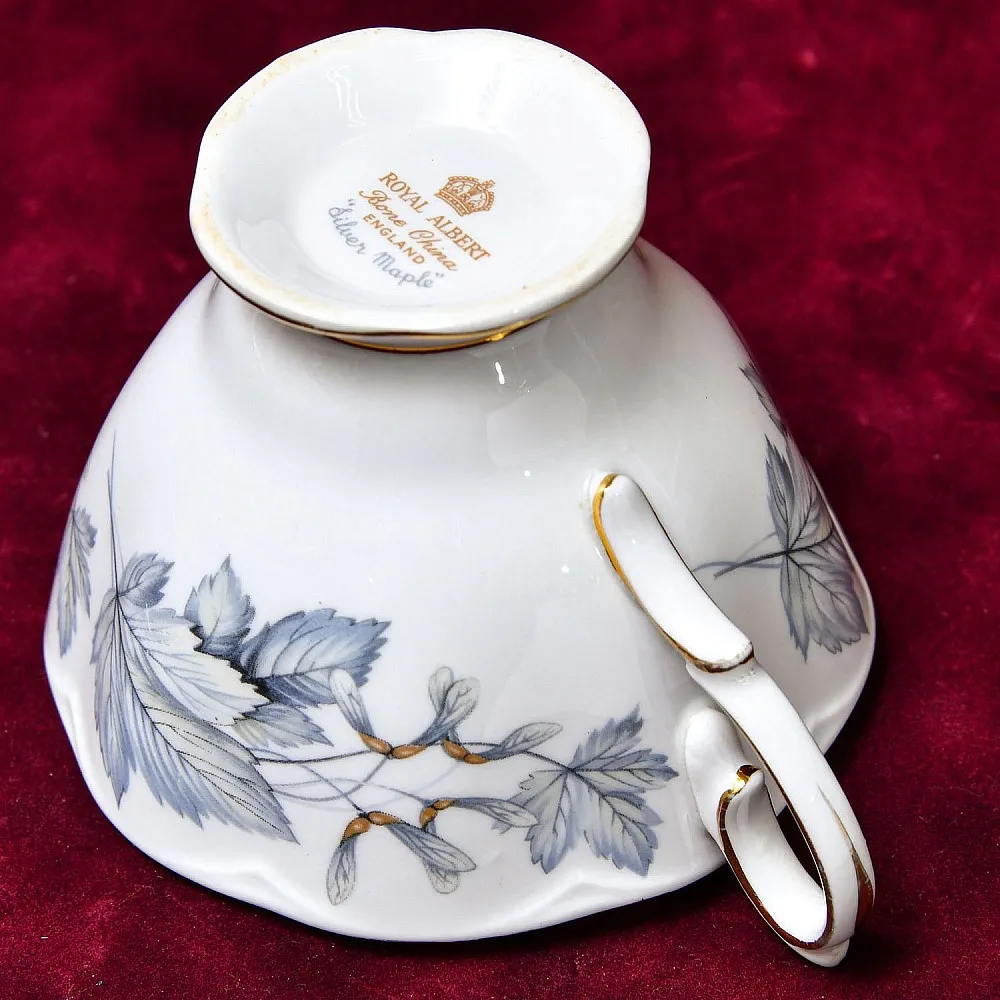Коллекционная Фарфоровая Чайная пара «Cеребристый Клен», ROYAL ALBERT Англия, вторая половина ХХ века.