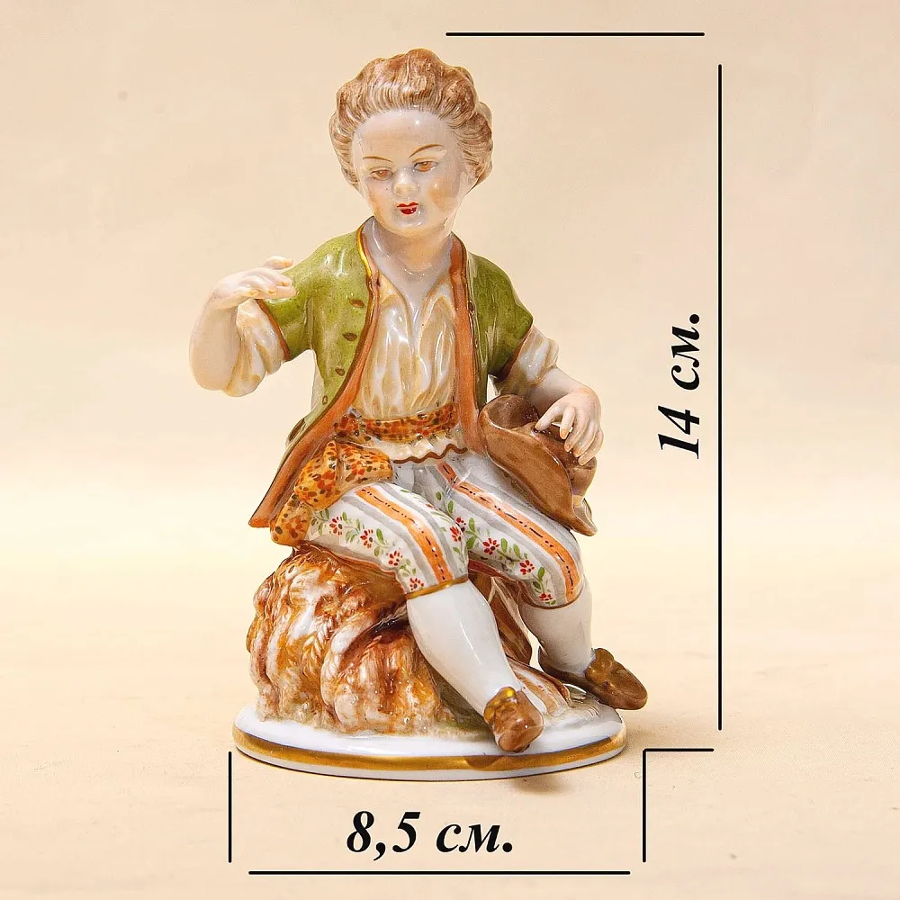 Редкая! Коллекционная фарфоровая статуэтка «МАЛЬЧИК СО ШЛЯПОЙ», Unterweissbach Германия.