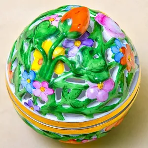 Винтажная Шкатулка - Бонбоньерка «Ягодки - Цветочки», прорезной фарфор HEREND, Венгрия 80-е гг.