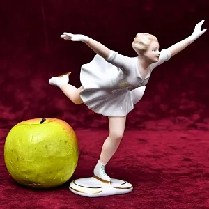 Коллекционная Фарфоровая статуэтка «ФИГУРИСТКА», WALLENDORF Германия.