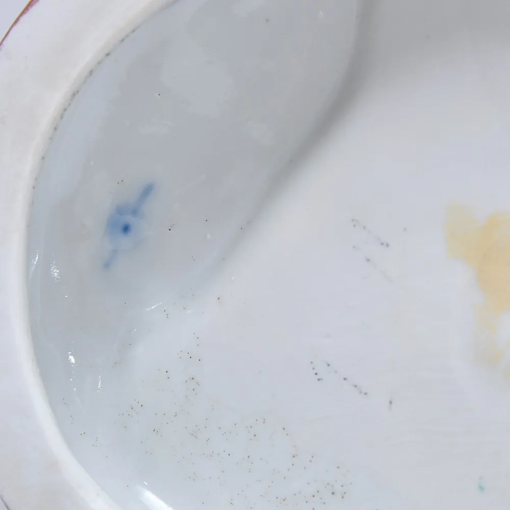 Антикварная Фарфоровая статуэтка «СВИДАНИЕ. ПТИЦА В РУКЕ», Aelteste Volkstedter Германия.