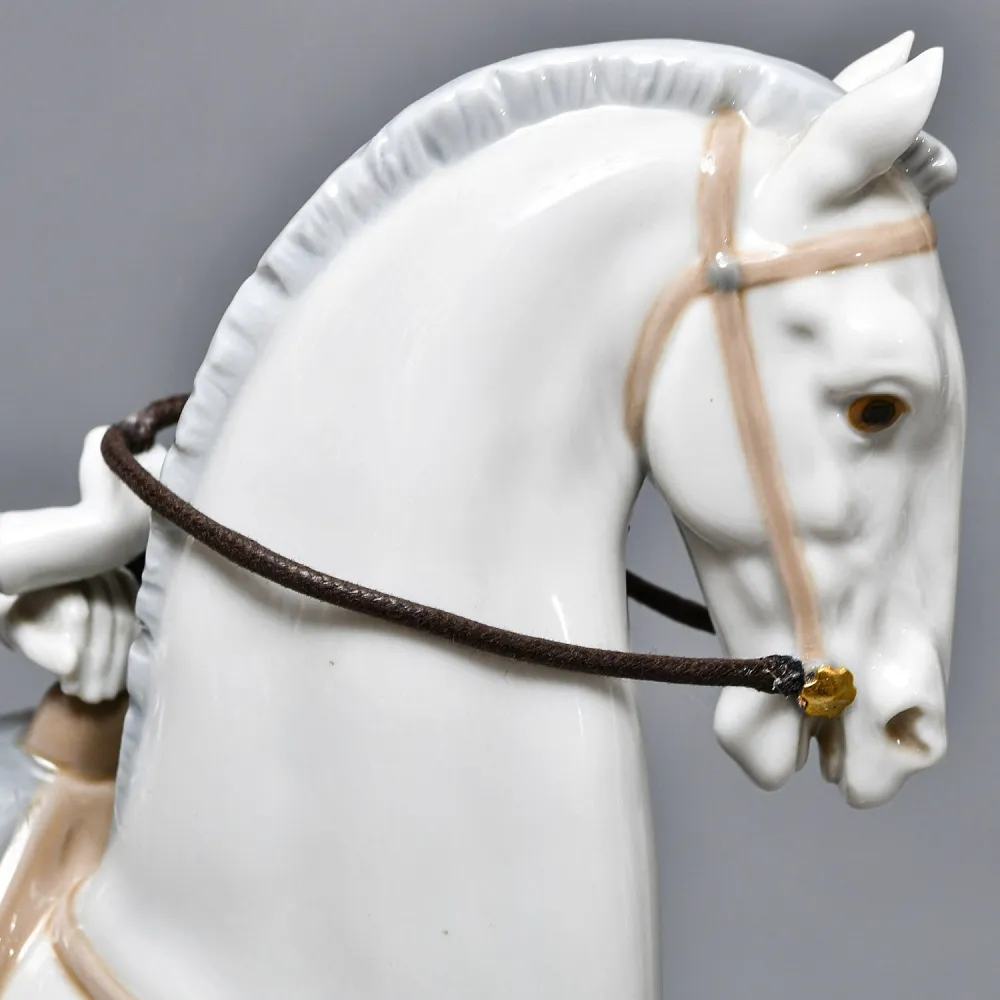 Коллекционная Фарфоровая статуэтка «Прекрасная наездница», Lladro Испания, 1984 - 1989 годы.