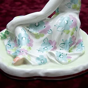 Авторская Фарфоровая Статуэтка «Летний день, Жена писателя А. Толстого» ДФЗ Дулево СССР -1958 год.