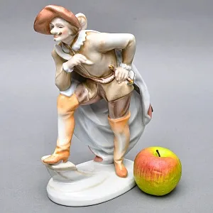 Коллекционная Фарфоровая статуэтка «Сирано де Бержерак», Herend Венгрия, середина ХХ века. 