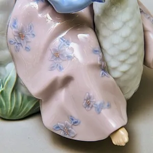 Коллекционная Фарфоровая Статуэтка «Девочка и лебедь», Lladro Испания - 1990 год.