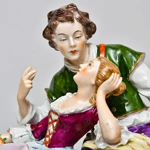 Коллекционная Фарфоровая статуэтка «Любовная пара», SITZENDORF Германия, середина ХХ века.