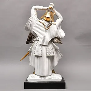 Большая Авторская Фарфоровая статуэтка «Самурай - Путь Воина», Ahura Италия, 80-е годы ХХ века.