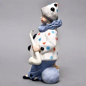 Фарфоровая статуэтка «Клоун с cаксофоном», TENGRA Испания, вторая половина ХХ века.