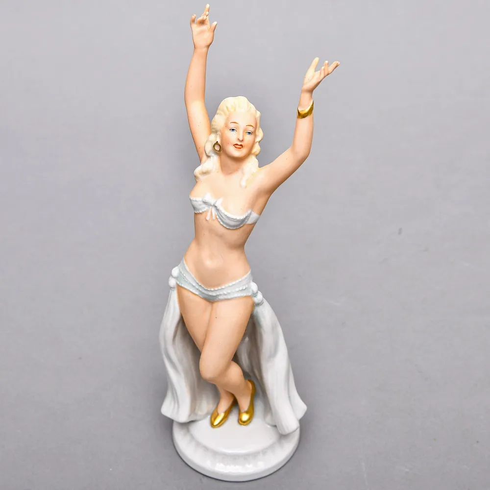 Коллекционная Фарфоровая статуэтка «Танцовщица с золотым браслетом», Schau Bach Kunst Германия.